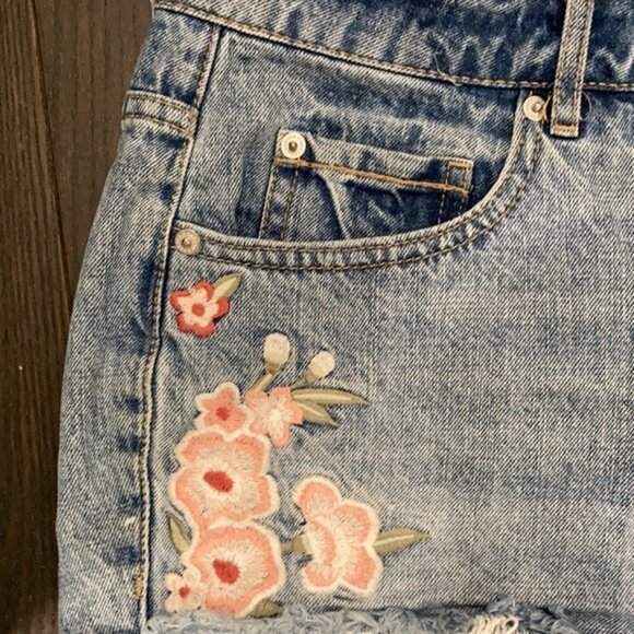 Garage Floral Festival High Rise Jean Shorts - Picture 6 of 14